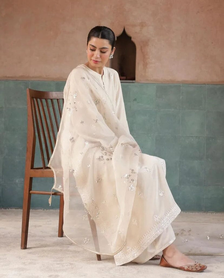 Florella | 3-Piece Stitched Outfit Garoor 